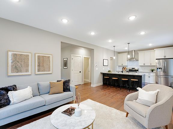 4th image of 389-391 Berkeley Rd