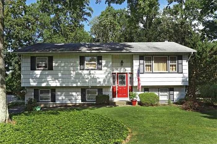 1st image of 71 Laura Dr