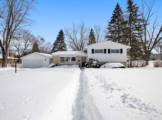 493 Tennyson Rd, Bartlett, IL 60103