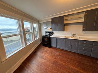10 River St #1, Cathlamet, WA 98612