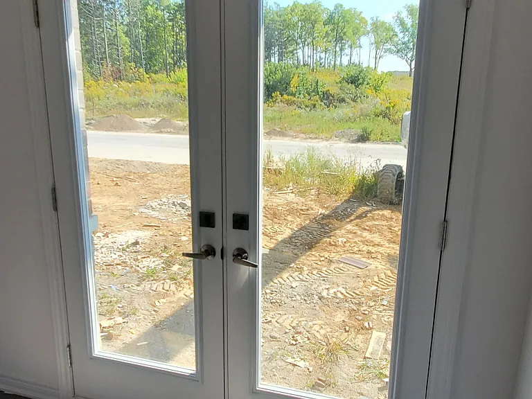 120 Court Dr — Photo 13