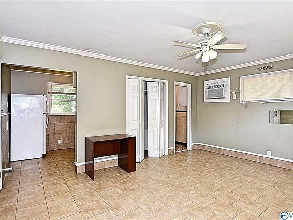 3rd image of 2705 Whitesburg Dr SE #A