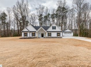 325 Groce Meadow Rd, Taylors, SC 29687