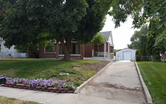 3rd image of 296 N Main St