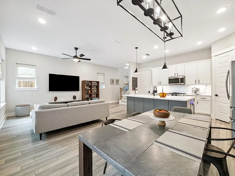 10974 Hewitt Cliff Ln — Photo 9