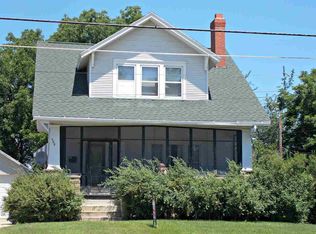 900 1st St E, Independence, IA 50644