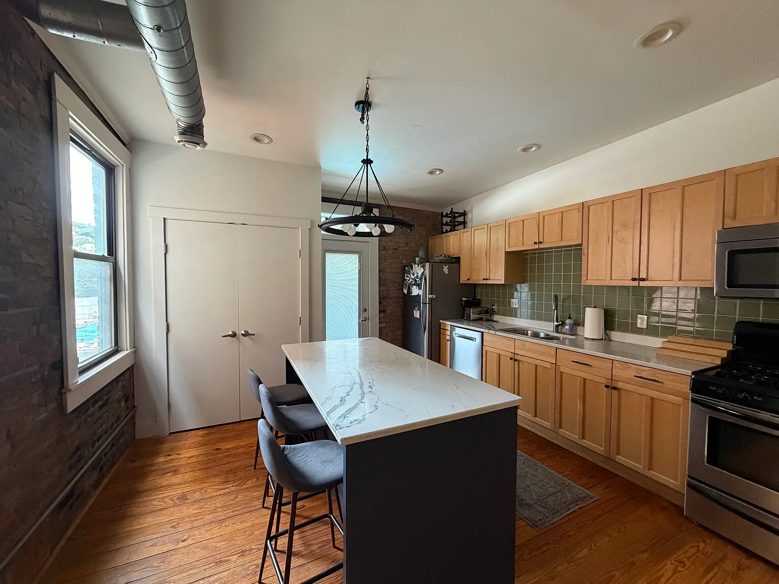 1324 Main St — Photo 3