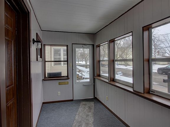4th image of 506 Detroit St