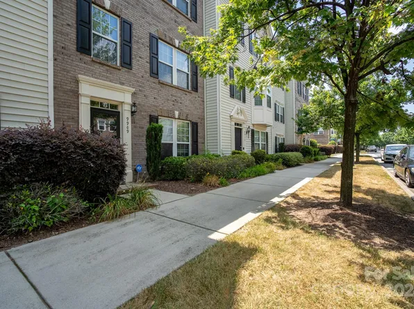 9909 Kings Parade Blvd, Charlotte, NC 28273