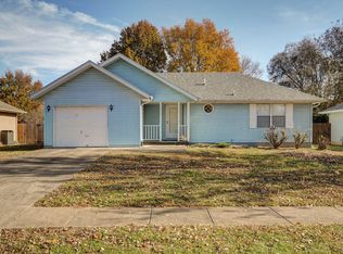 5670 S Dayton Ave, Springfield, MO 65810