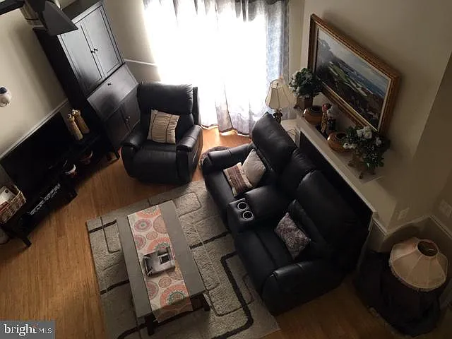 2 bed, 1288 sqft, $2,800 — Photo 2