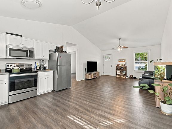 4th image of 3580 Colston Ln