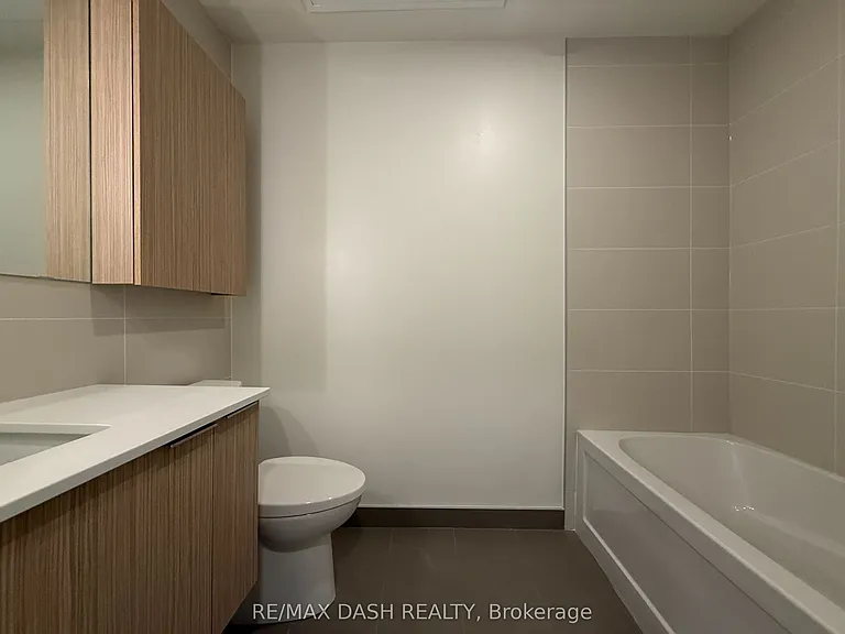 10 Deerlick Ct #104 — Photo 6