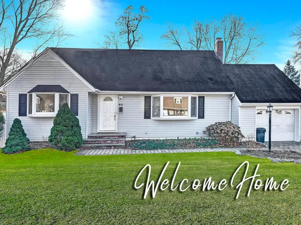 811 River Dell Rd, Oradell, NJ 07649