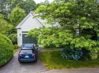12 Mayfair Ct UNIT 12, Mashpee, MA 02649