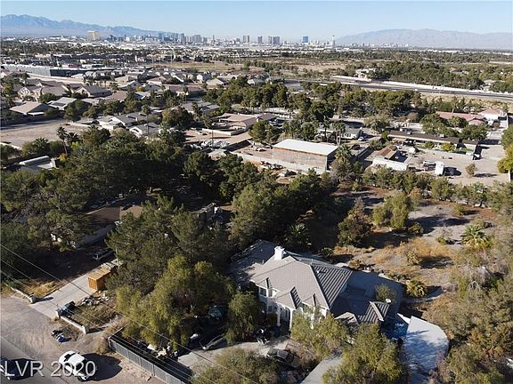 2nd image of 2826 E Eldorado Ln