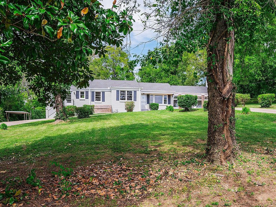 1st image of 630 W Nocturne Dr