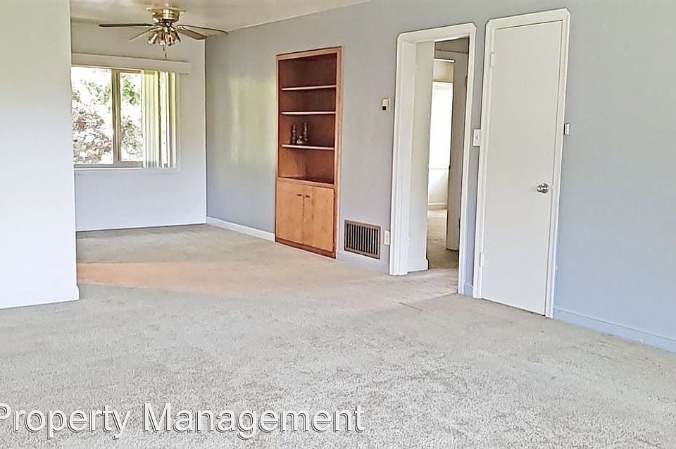 2nd image of 597 Callan Ave APT 3