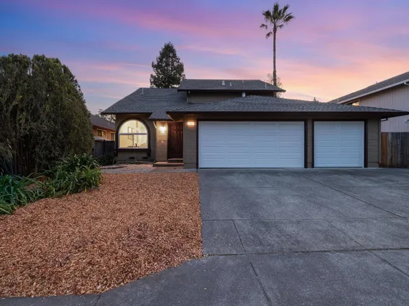 5567 Corbett Circle, Santa Rosa, CA 95403