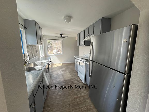 kitchen to Sunny Eat-In area