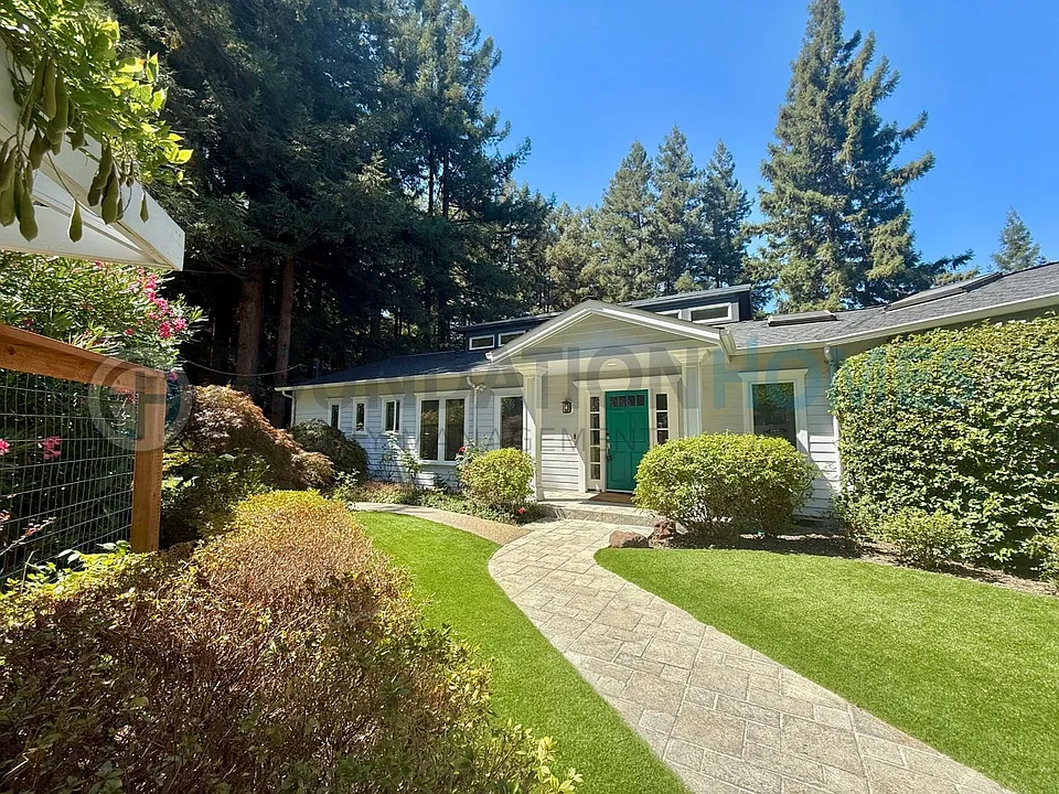 309 Crown Rd
