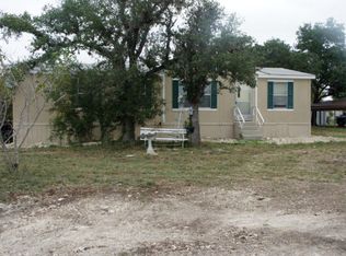 105 Reading Ave, Center Point, TX 78010