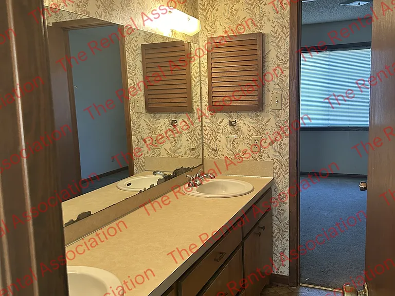 137 Jennifer Ln #1 — Photo 6