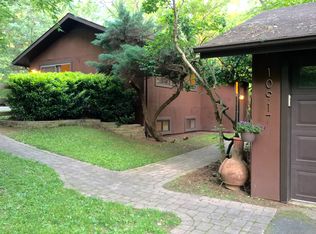 10917 Howland Dr, Reston, VA 20191