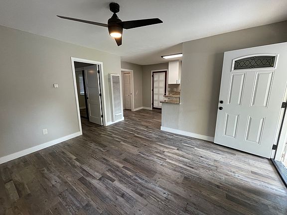 5th image of 2647 Pope Ave