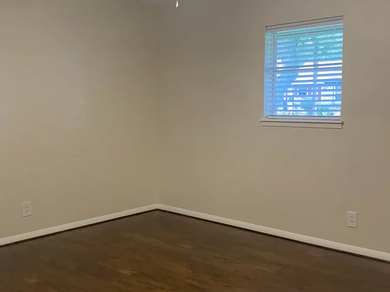 5802 Dahlia Ln — Photo 13