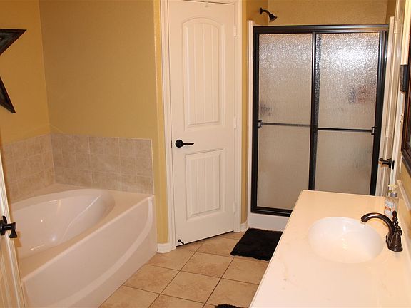 5th image of 2227 Woodgrove Ln