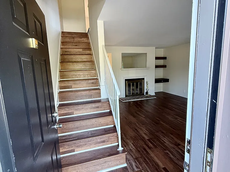 5710 Brentwood Trce — Photo 3