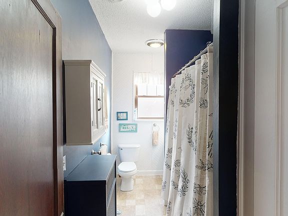 5th image of 1118 Coronado Ave