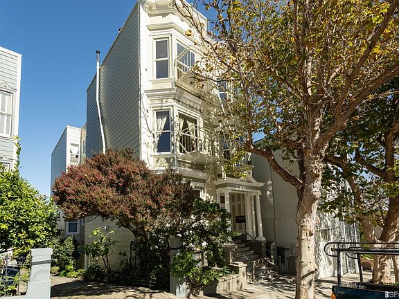 3rd image of 842 Waller St