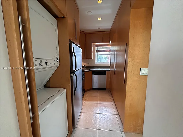 1100 Venetian Way #2B — Photo 14