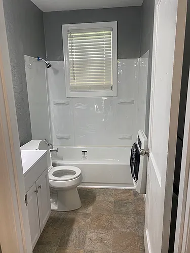 2828 Little St Photo 1