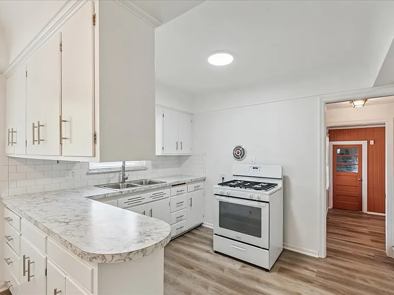 3301 Mulberry St — Photo 10