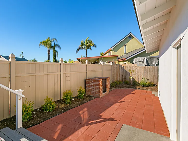 1527 Kurtz St — Photo 26