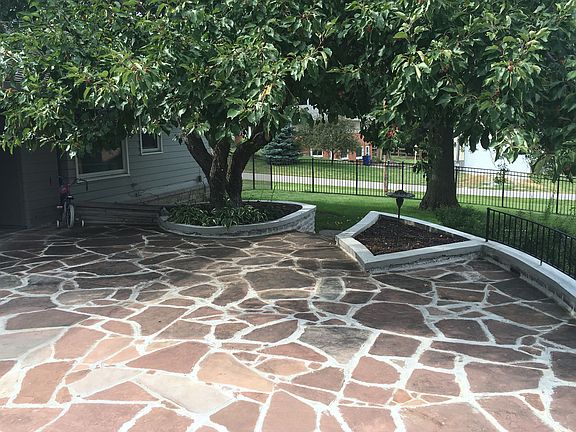 5th image of 221 N 6th St