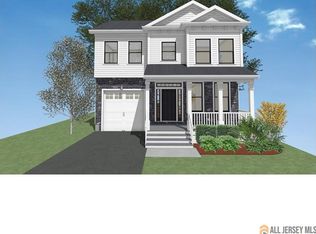 31 Elm Ave, Metuchen, NJ