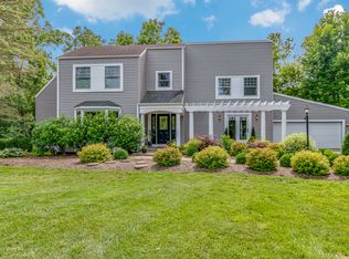 45 Old Barrington Rd, Lake Barrington, IL 60010