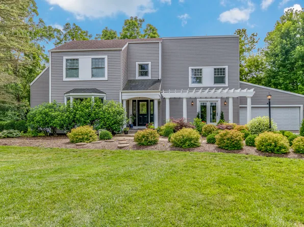 45 Old Barrington Rd, Lake Barrington, IL 60010
