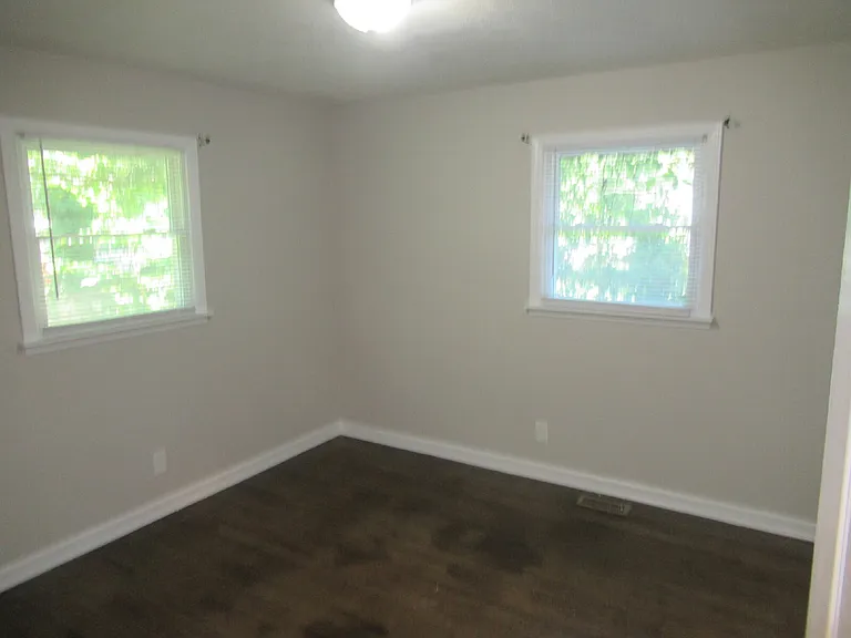 208 Crescent Ct — Photo 14