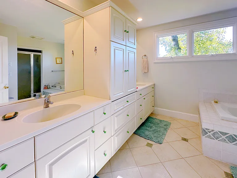 11 Oakland St — Photo 30