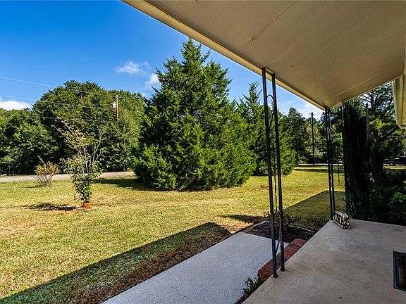 5th image of 114 Evans Dr