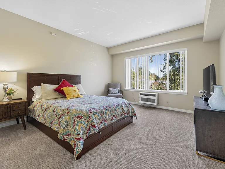 Vancouver Pointe — Photo 36
