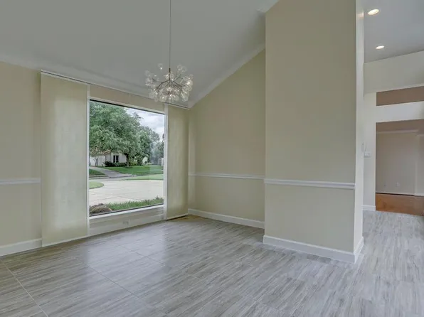 13819 Starhill Ct, Houston, TX 77077