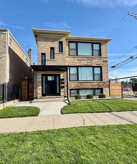 4816 W Henderson St #G — Photo 1
