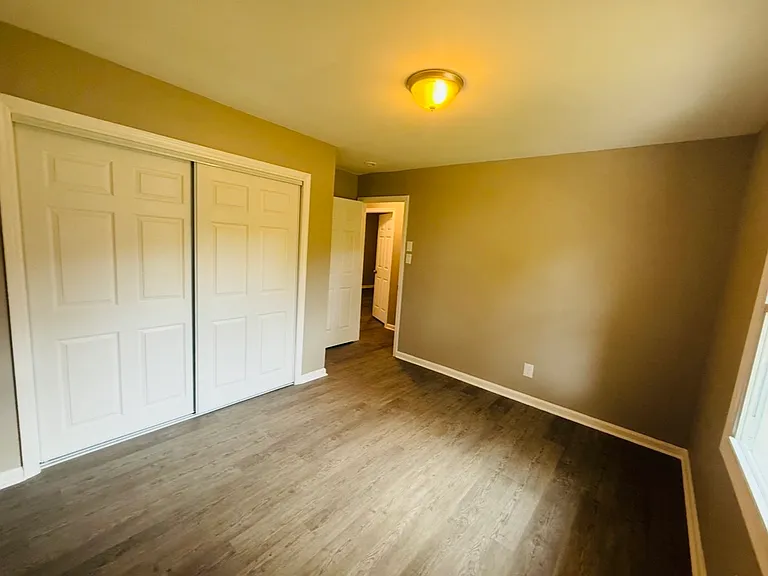 304 E Barr St — Photo 18