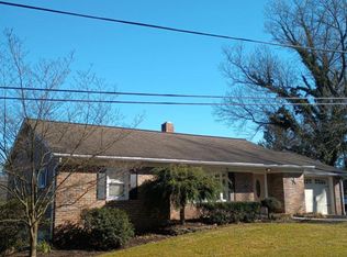 650 Blue Lake Rd, Denver, PA 17517